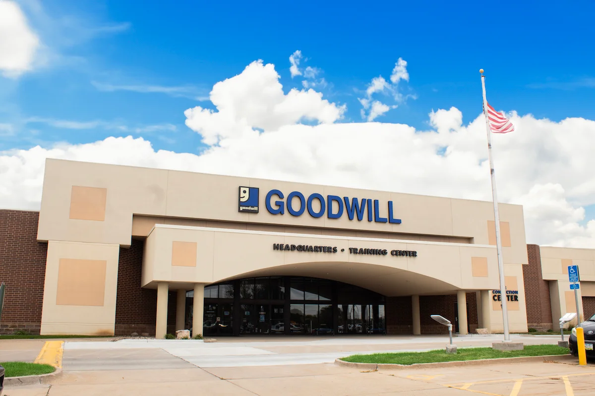 exterior image of Goodwill Central Iowa HQ building